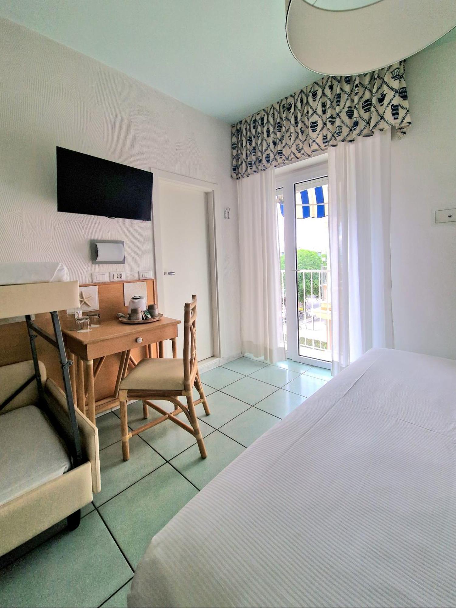 Luxor Beach Boutique Hotel Cattolica Exterior foto